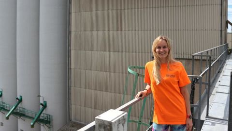 Solène Silly, saisonnière dans une coopérative de Moselle, suit les études dans l’agroalimentaire. © D. Péronne